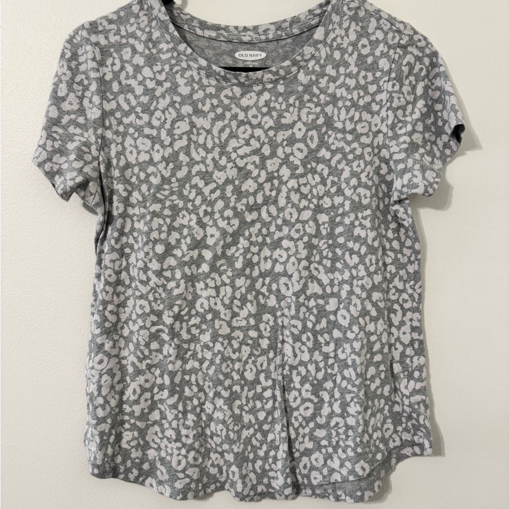 Old Navy Women's Short Sleeve Gray Animal Print Tee